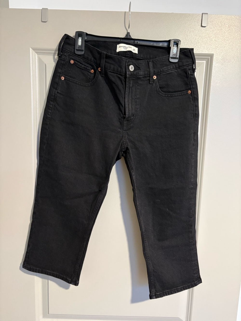 Abercrombie & Fitch Black Capris